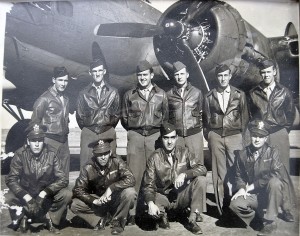 Contributed photo World War II veteran Staff Sergeant Carl Mattheijetz of Three Rivers was awarded several medals while serving in the US Air Force, including the Medal of Honor and the Distinguished Flying Cross. Mattheijetz is pictured third from the right in Delart, Texas in 1943.